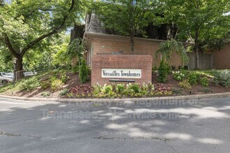 3000 Hillsboro Pike in Nashville, TN - Building Photo - Building Photo