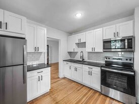 99 Bradford Ave in Crafton, PA - Building Photo