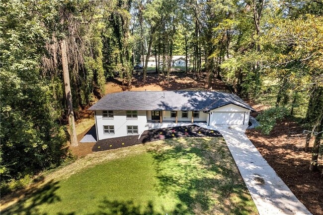 2615 Holly Ln in Marietta, GA - Building Photo - Building Photo