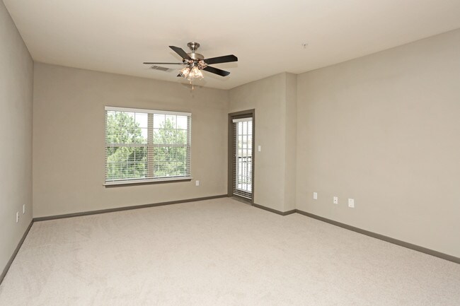 Lexington at Champions in Houston, TX - Foto de edificio - Interior Photo