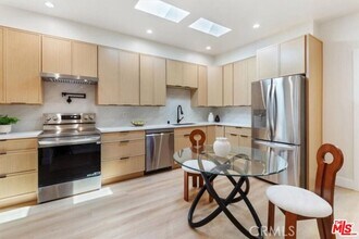 22450 Dolorosa St in Los Angeles, CA - Building Photo - Building Photo