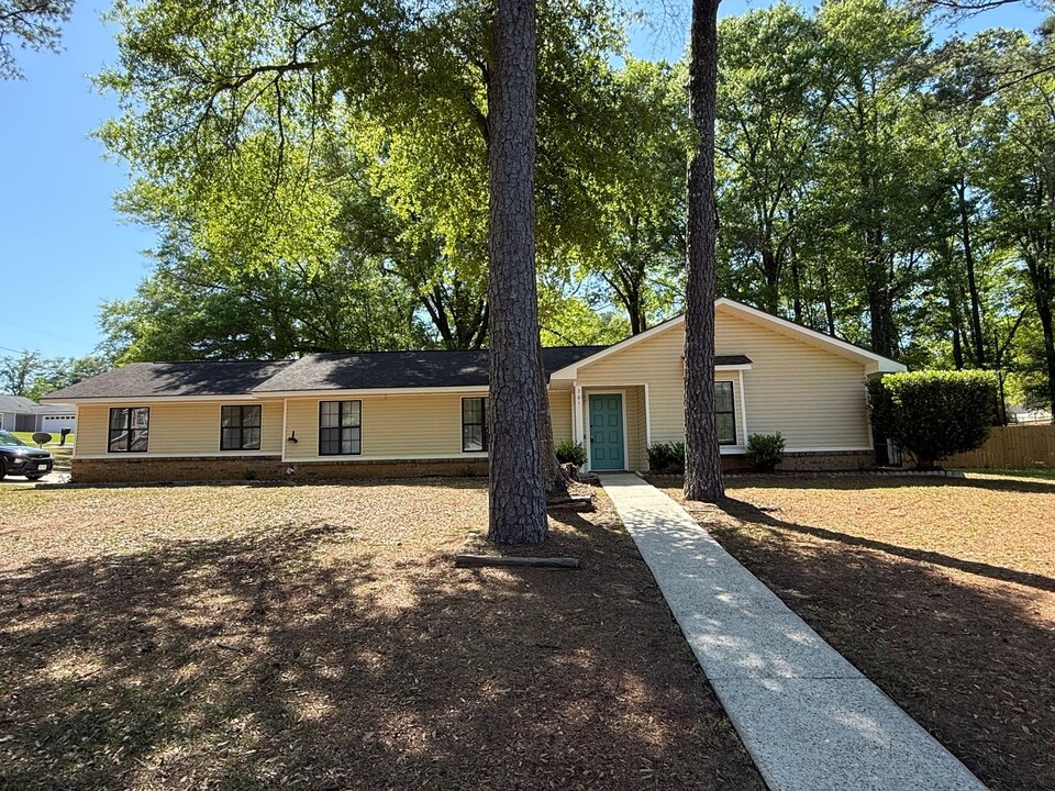 301 Ridgeway Dr in Enterprise, AL - Building Photo