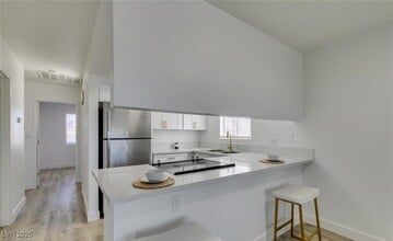 6932 Kilgore Dr in Las Vegas, NV - Building Photo - Building Photo