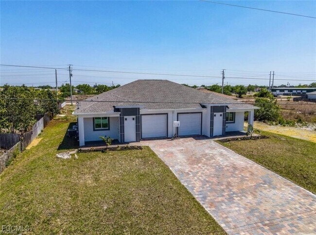 2425 Mansfield Ave S in Lehigh Acres, FL - Building Photo - Building Photo