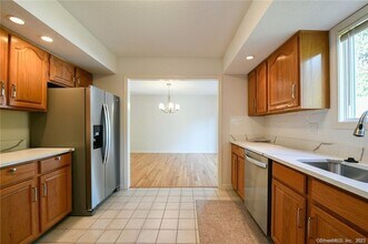 14 Harold Rd in Farmington, CT - Building Photo - Building Photo