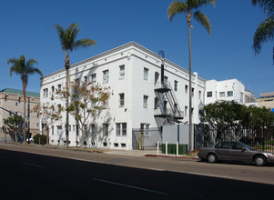 Arlington Apartments in San Diego, CA - Building Photo - Building Photo