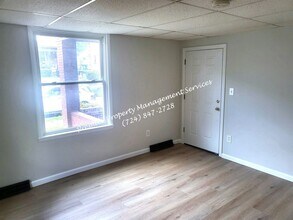 1423 Beaver Rd in Ambridge, PA - Foto de edificio - Building Photo