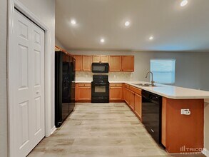 921 Kingfisher Dr in Haines City, FL - Building Photo - Building Photo