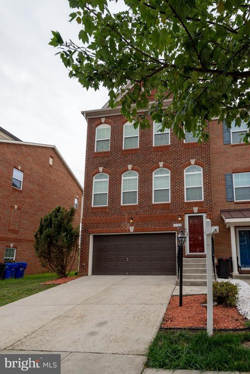11723 Palm Desert Pl in Waldorf, MD - Foto de edificio - Building Photo