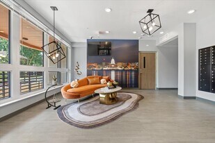 402 W Wilson Street in Madison, WI - Building Photo