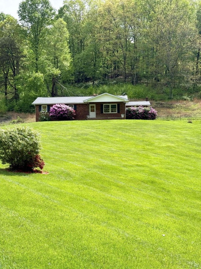 property at 32 Partridge Pl