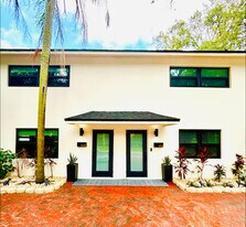 1709 SW 24th St in Fort Lauderdale, FL - Building Photo