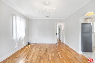 1725 Morton Ave in Los Angeles, CA - Building Photo - Building Photo