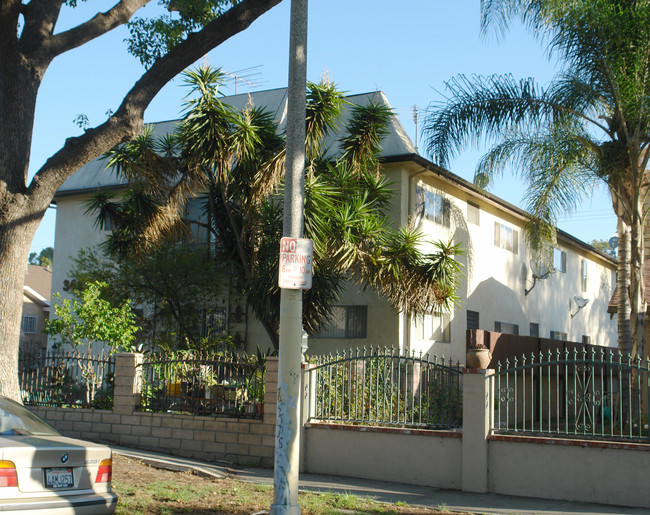 3461 Perlita Ave in Los Angeles, CA - Building Photo - Building Photo