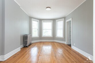 1229 E 71st St in Chicago, IL - Building Photo - Building Photo