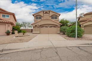 2901 E Woodland Dr in Phoenix, AZ - Building Photo