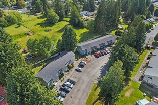 Cedars Apartments & Daffodil Court Townhomes in Sedro Woolley, WA - Building Photo