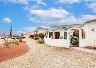 351 Farallon Dr in Lake Havasu City, AZ - Foto de edificio - Building Photo