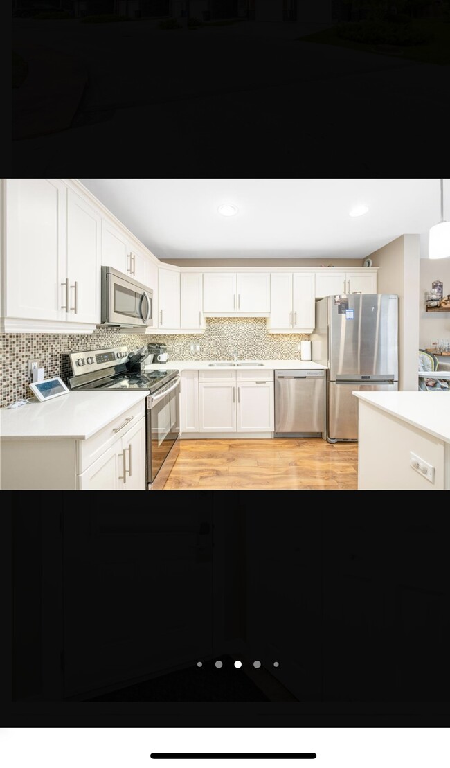 property at 900 Headmaster Row