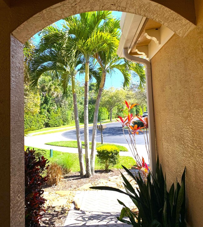 5859 SE Split Oak Trail in Hobe Sound, FL - Building Photo - Building Photo