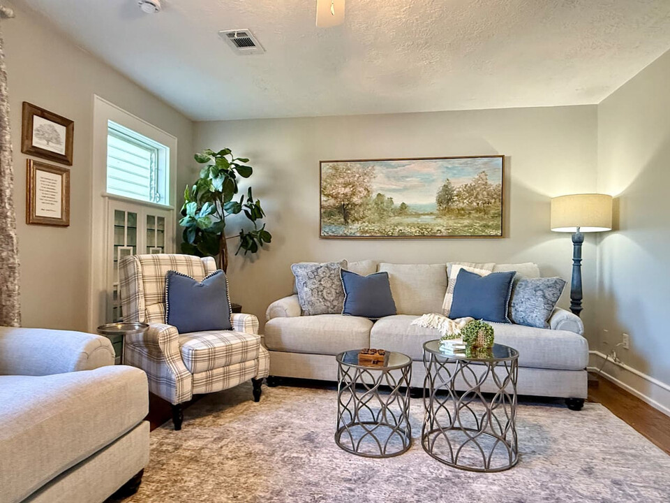 728 Meadow Ln in Bryan, TX - Foto de edificio