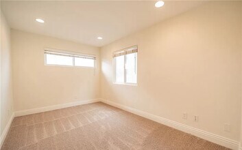 919 Alabama St in Huntington Beach, CA - Building Photo - Building Photo