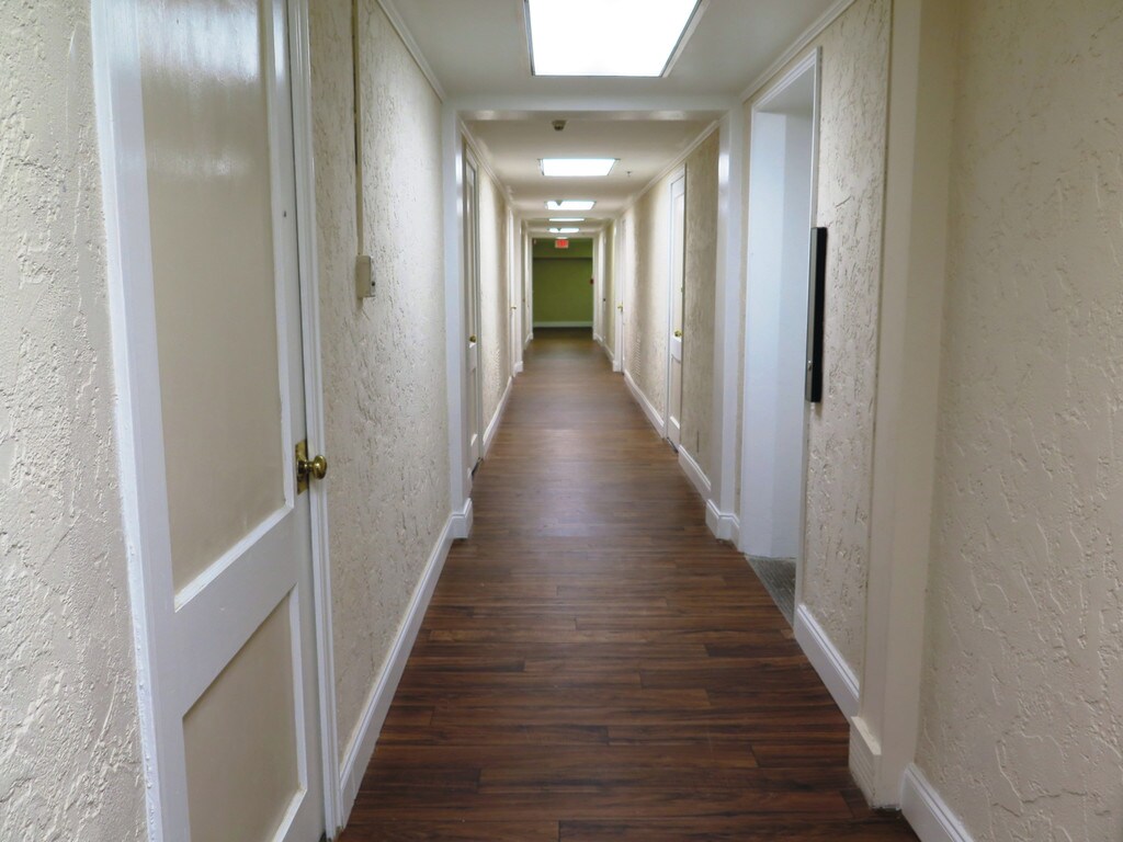 Fairmont Towers All Bills Paid Apartments Shreveport, LA Apartments