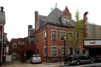 King Theatre Apartments in Lancaster, PA - Foto de edificio - Building Photo