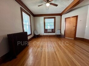 4821 Underwood Ave in Omaha, NE - Building Photo - Building Photo