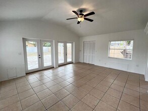 2773 Cypress Dr in Clearwater, FL - Foto de edificio - Building Photo