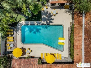1011 E El Alameda in Palm Springs, CA - Building Photo - Building Photo