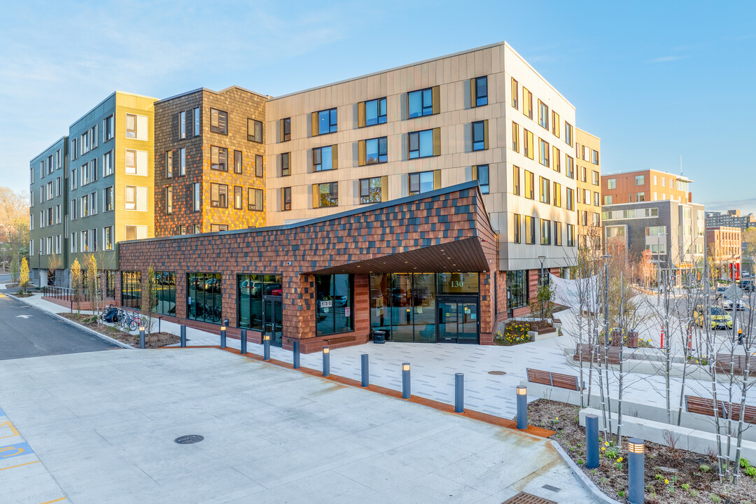 JJ Carroll Apartments in Boston, MA - Foto de edificio