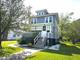 407 Myrtle St in Crisfield, MD - Building Photo