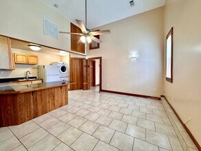 2200 Valence St in New Orleans, LA - Building Photo - Building Photo