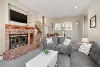 515 Maple Ave in Wilmette, IL - Building Photo - Building Photo