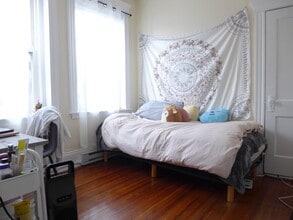 18 S Huntington Ave, Unit 12 in Boston, MA - Building Photo - Building Photo