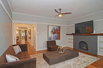 4750 N Dover St in Chicago, IL - Foto de edificio - Building Photo