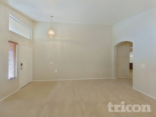 41334 W Hayden Dr in Maricopa, AZ - Foto de edificio - Building Photo