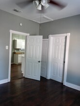 224 Holland Ave in San Antonio, TX - Foto de edificio - Building Photo