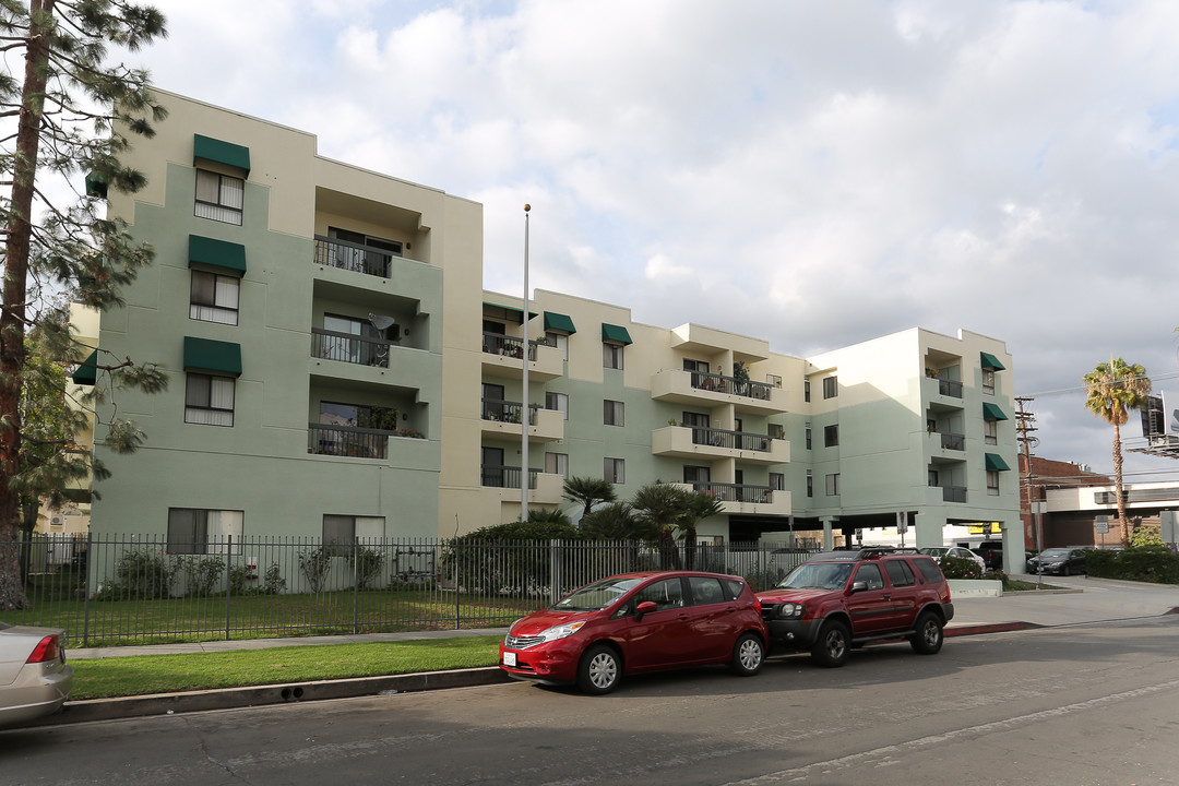 Pico Wooster Senior Housing in Los Angeles, CA - Foto de edificio