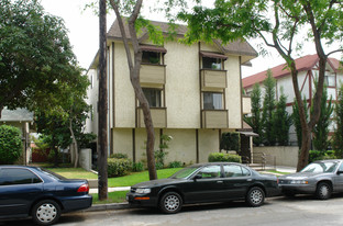 418 W Windsor Rd Apartments