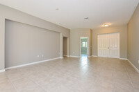 421 Pickford Ave, Unit N212 in Lehigh Acres, FL - Building Photo - Building Photo