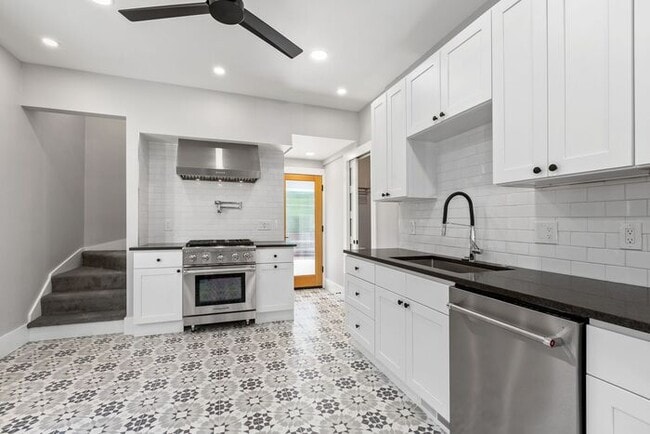 3947 S Mead St in Seattle, WA - Building Photo - Building Photo
