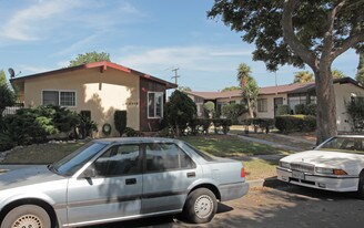 4950-4958 Oregon Ave Apartments