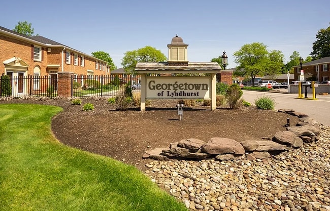 property at 2210 Glouchester Dr