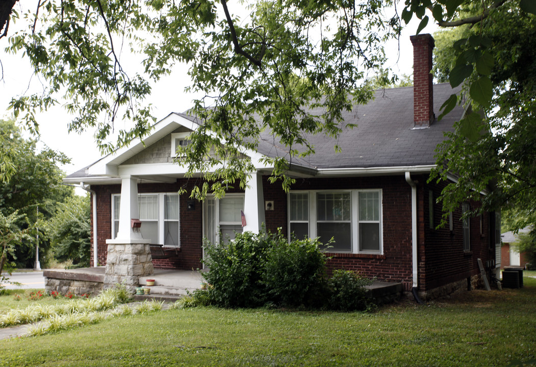 1800 15th Ave S in Nashville, TN - Building Photo