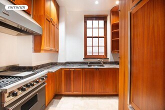 50 W 67th St in New York, NY - Building Photo - Building Photo