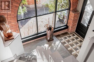 21 Howland Ave in Toronto, ON - Building Photo - Building Photo