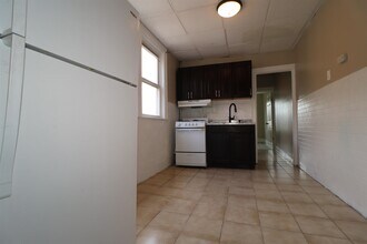 24 GRAY St in Jersey City, NJ - Building Photo - Building Photo