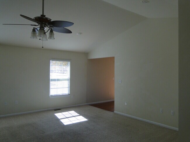 19037 Ladera Rd in Waynesville, MO - Building Photo - Building Photo